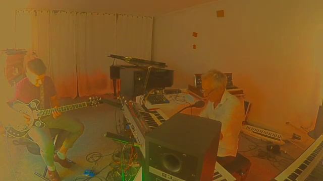 Raphaël Szöllösy ( Git, Electronics) & Rainer Frank( Keys, Electronics) 17 08 2023 Part4 смотреть онлайн