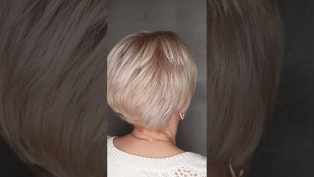 Перламутровый блонд. Боб- каре. Объемная короткая стрижка смотреть онлайн