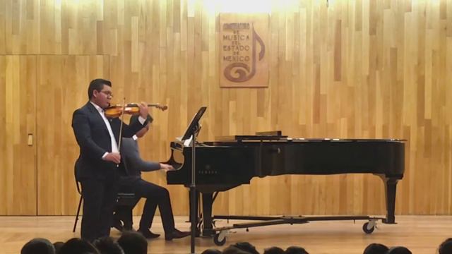 1st Mov. Sonata for Violin and Piano FP 119 - Francis Poulenc смотреть онлайн