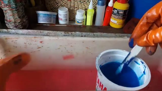 Закрашиваю принт на бумажных трубочках смотреть онлайн