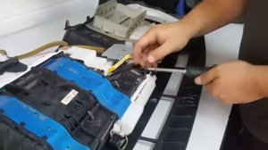 Замена конденсатора Toyota Prius Hybrid 20