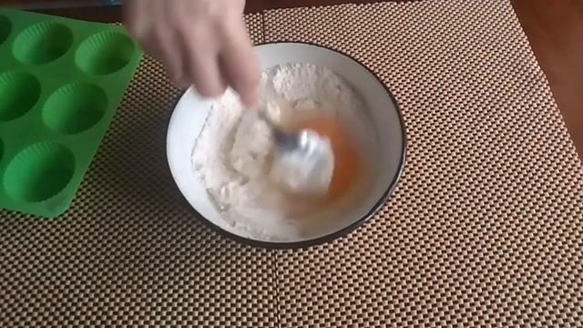 ВСЕ СМЕШАЛ И ГОТОВО!!! МАФИНЫ | НЕЖНЕЙШИЕ КЕКСЫ НА СМЕТАНЕ! Вкусные, воздушные, мягкие!!!!! смотреть онлайн