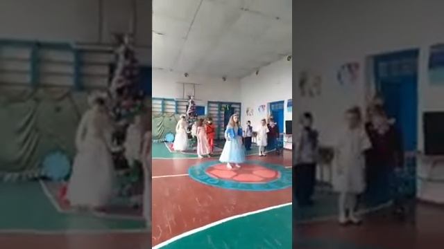 (Танец) Потолок ледяной. (Зима) смотреть онлайн