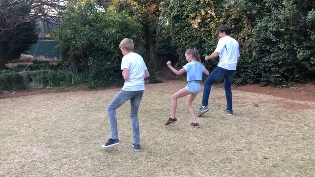 #JerusalemaDanceChallenge with Emma-Jean смотреть онлайн