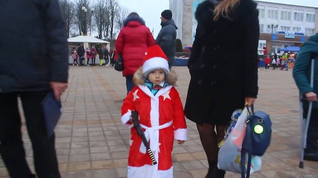 Парад Дедов Морозов в Березино. Вы хотели это увидеть! Зрители. 3ч.(22). 24 декабря 2019г. Беларусь смотреть онлайн