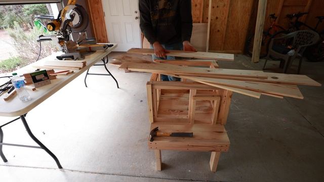 Деревянный Дом для Кошки Своими Руками. Работа с Деревом в Америке. смотреть онлайн