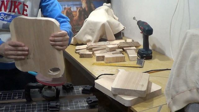 Кухонная разделочная доска из полена. смотреть онлайн