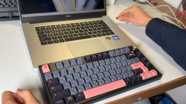 MATHEW TECH MK80 Mechanical Keyboard 2.4G/Bluetooth/Wired Pairing tutorial смотреть онлайн