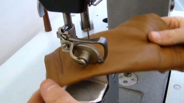 Minerva 72402 Säulennähmaschine