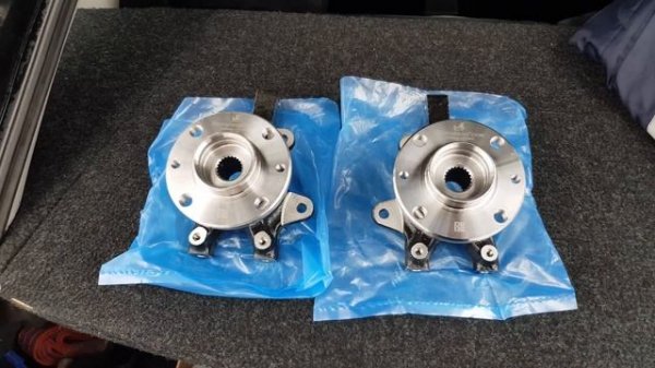 Поворотные кулаки в сборе со ступицей и ступичным подшипником с интернет магазина Avtoall.ru