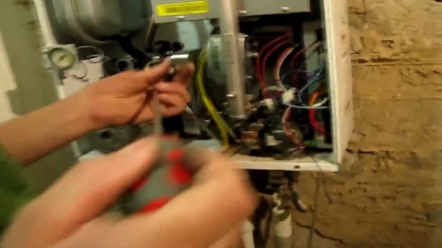Техническое обслуживание котла Navien Ace Часть 2 Сборка смотреть онлайн