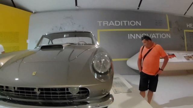 Itálie autem / Trip 1/22 / Lago di Garda / Sirmione / Bologna / Modena / Maranello / Muzeum Ferrari смотреть онлайн