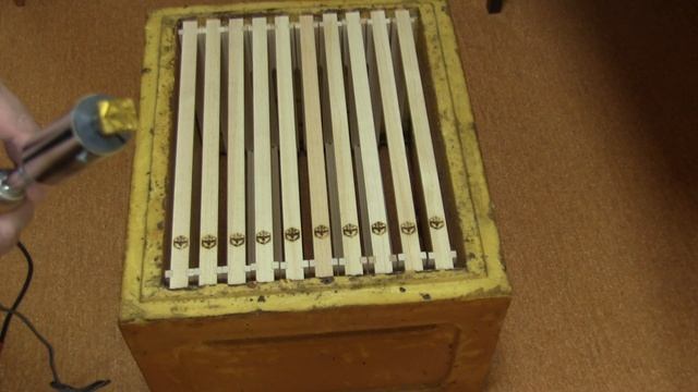 Как защитить свою пасеку от воровства, один из способов. Клише, горячий штамп на деревянные изделия смотреть онлайн