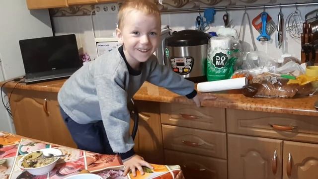 Пироги с грушей и карамелью