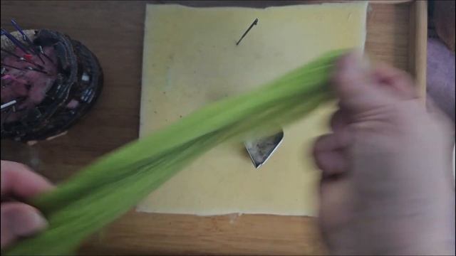 How To Make A Needle Felted Heart? Для начинающих .Сердечко делаем подарок своими руками . смотреть онлайн