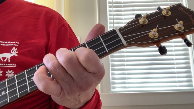 The First Noel arranged for baritone ukulele смотреть онлайн