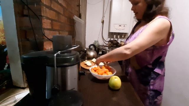 ЧТО ЛЕЧИТ МОРКОВНЫЙ СОК смотреть онлайн