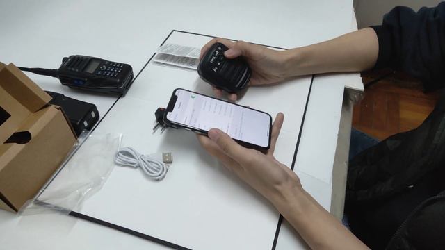HYS Walkie Talkie Wireless Bluetooth Handheld Speaker Mic, Shoulder Microphone for BaoFeng UV-5R 5R смотреть онлайн