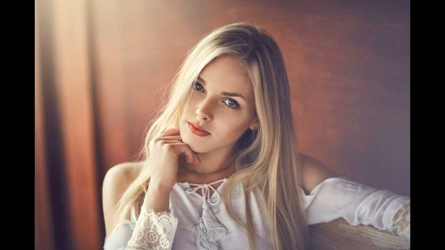 Таинственная и загадочная женщина