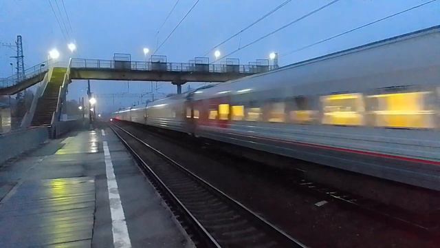 Электровоз ЭП20-076 с Фирменным поездом 108Я "Москва Ярославская-Вологда". смотреть онлайн