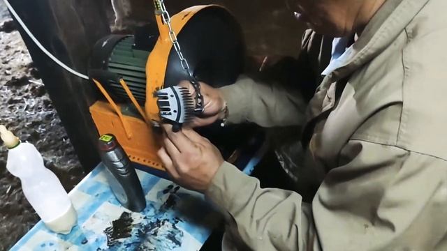 Заточка ножей и гребёнок для стрижки овец. Точильный аппарат смотреть онлайн