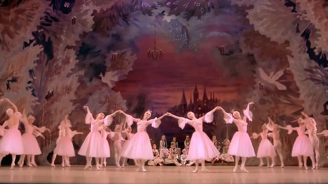 The Nutcracker: Mariinsky 2012 - Waltz of the Flowers - Ovation смотреть онлайн