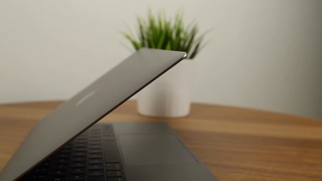 Обзор MacBook Pro 13 с Touch Bar смотреть онлайн