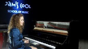 Зачем нужны педали на фортепиано?