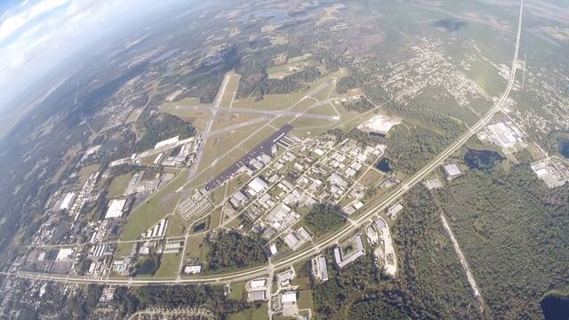 Wingsuit - FirstFlightCourse Jump #3 at Skydive Deland смотреть онлайн