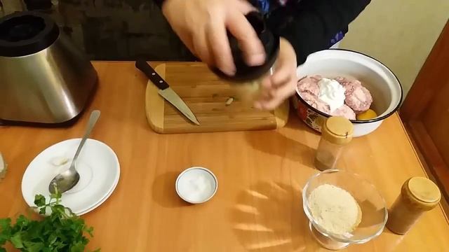 Классический рецепт КАК ПРИГОТОВИТЬ КОТЛЕТЫ . рецепт вкусных котлет мои первые КОТЛЕТЫ! смотреть онлайн