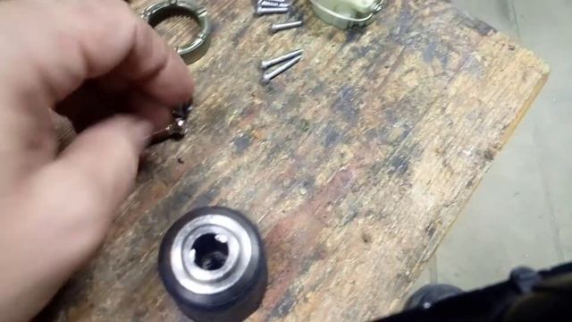 Замена патрона на шуруповерте AEG BSB 18 C .