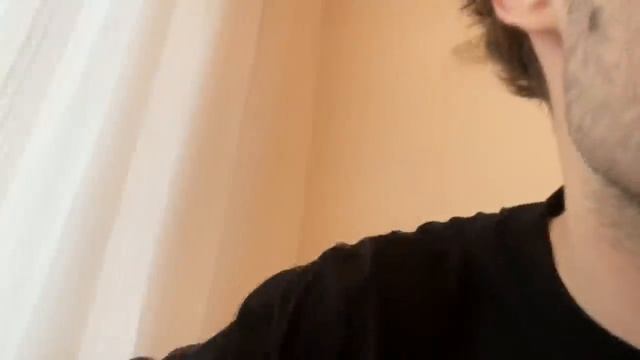 Кореш и Акулич живут вместе в новой квартире ?