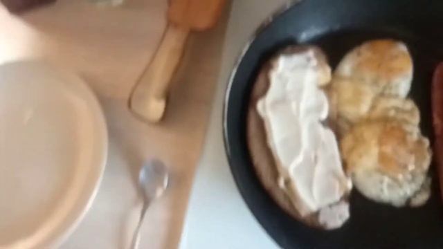 Крутой бутерброд на завтрак. Завтрак с ЯЙЦАМИ, по мужски. смотреть онлайн