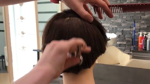 Как филировать филировочными ножницами ? смотреть онлайн