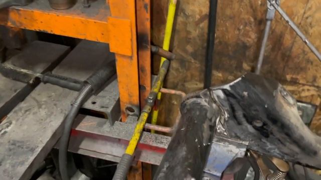 AIR BRAKE CHAMBER BRACKET REPAIR смотреть онлайн