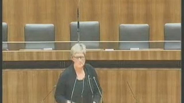 NAbg. Ursula Haubner - Sensibilisierung von Unternehmen gegenüber Wiedereinsteigerinnen 23.5.2013 смотреть онлайн