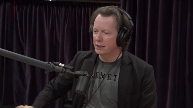 Joe Rogan | What Everyone Gets Wrong About Quantum Physics w/Sean Carroll смотреть онлайн