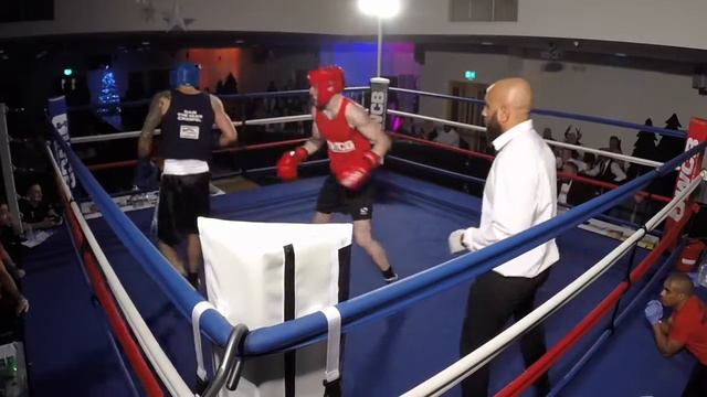 Ultra White Collar Boxing | Leicester Room 1 | Scott Christopher VS Dan Crespel смотреть онлайн