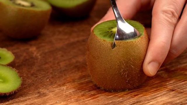 Что творит КИВИ с организмом? Вред и польза киви