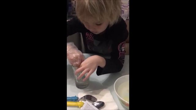 ПОЛИМЕРНЫЕ ЧЕРВЯКИ. Эксперименты в коробочке. смотреть онлайн