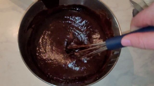 LIVE*PITER: Готовим БРАУНИ с корицей на сковородке за 20 минут. смотреть онлайн