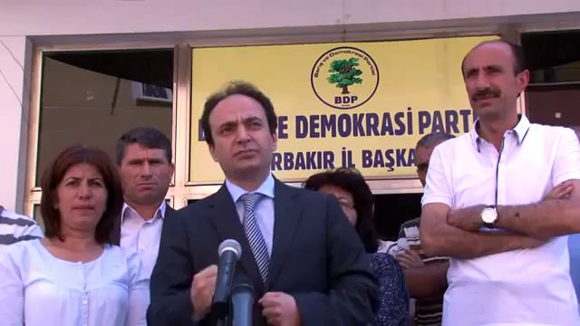 Osman Baydemir - Berxwedan Jîyan e!.flv смотреть онлайн