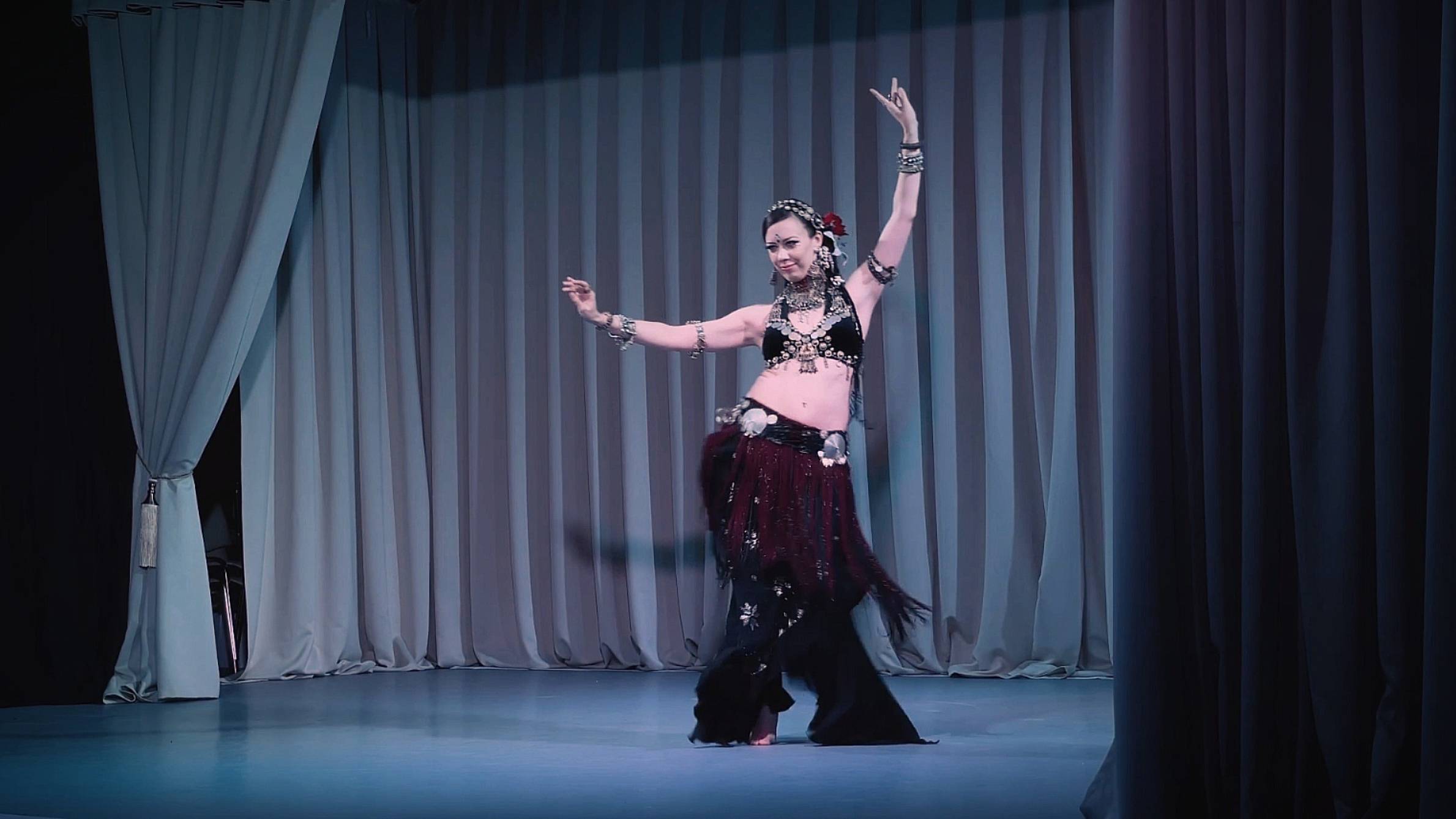 Valeria (Dakra Tribe, Симферополь) - Tribal Fusion Bellydance | Maduro