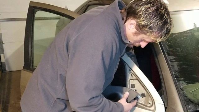 HOW TO REPLACE A MIRROR ON A 1999- 2011 FORD FOCUS!! *filmed in 4k* смотреть онлайн