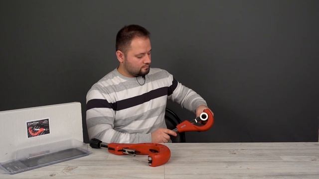 Труборез для пластиковых труб большого диаметра Zenten смотреть онлайн