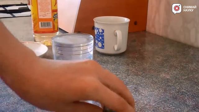 Сила поверхностного натяжения: опыт с монетами смотреть онлайн