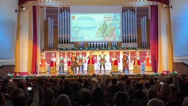 Ансамбль песни и танца "Околица" - Ойся, ты ойся смотреть онлайн