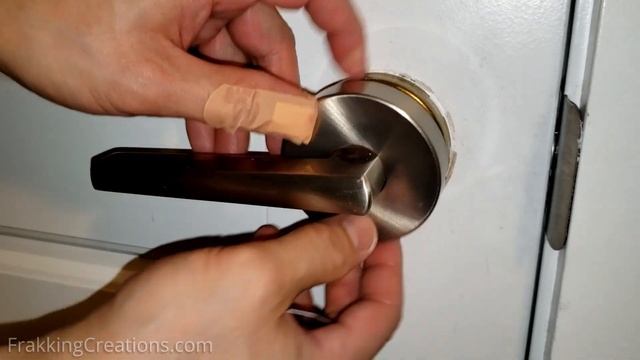 Door locked from inside how to unlock - How to open a locked door without a key смотреть онлайн