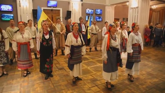 В запорожском ТЮЗе аншлаг! 'Папа в паутине' премьера состоялась! смотреть онлайн