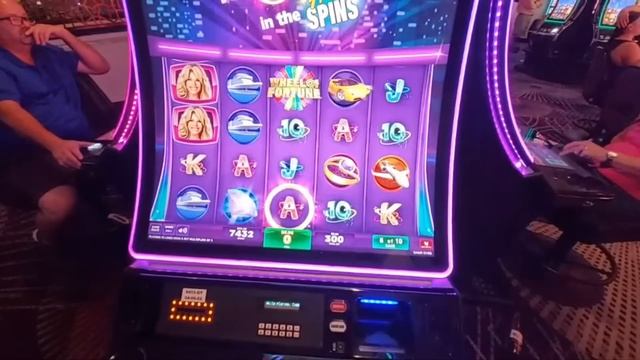 How to Take Advantage of Someone Else's Slot Machine in Vegas смотреть онлайн